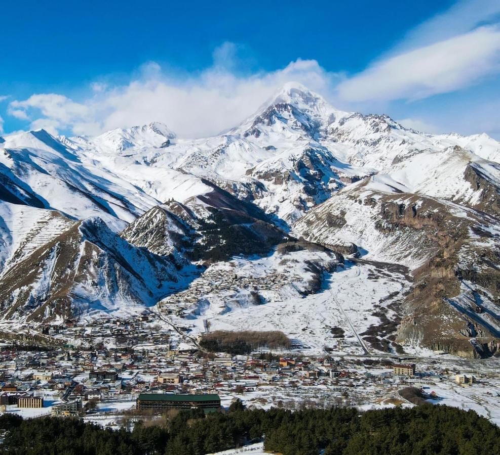 Hotel Axien Kazbegi Eksteriør billede