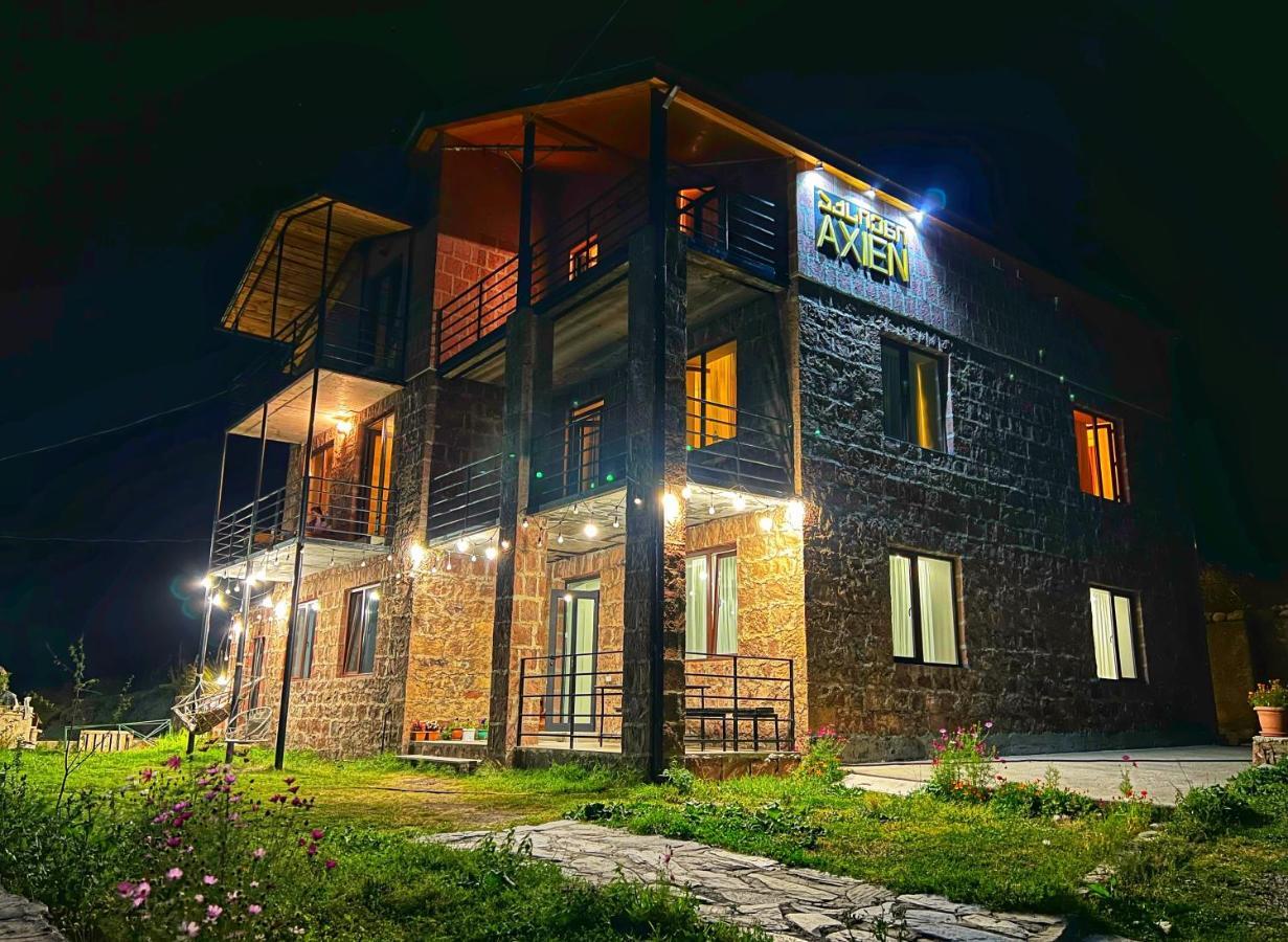 Hotel Axien Kazbegi Eksteriør billede