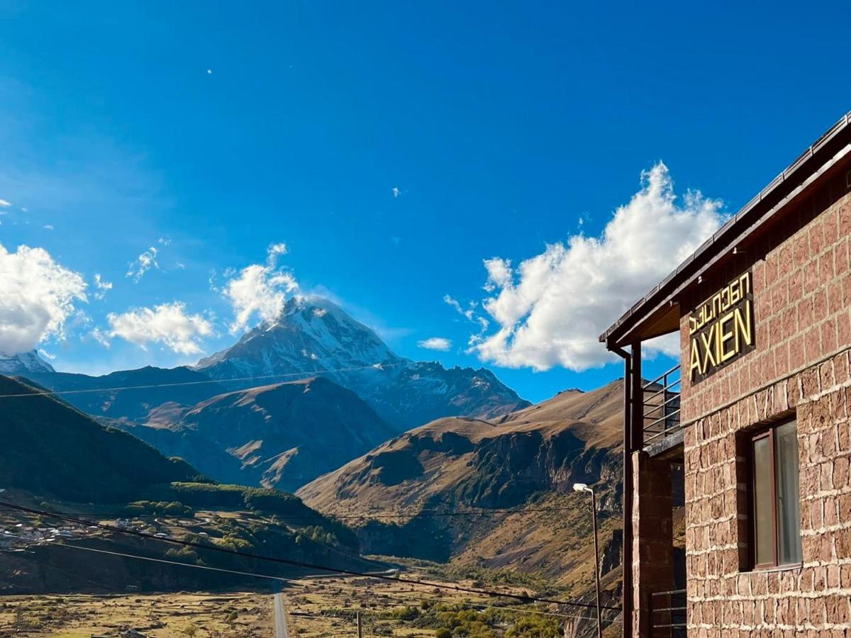Hotel Axien Kazbegi Eksteriør billede
