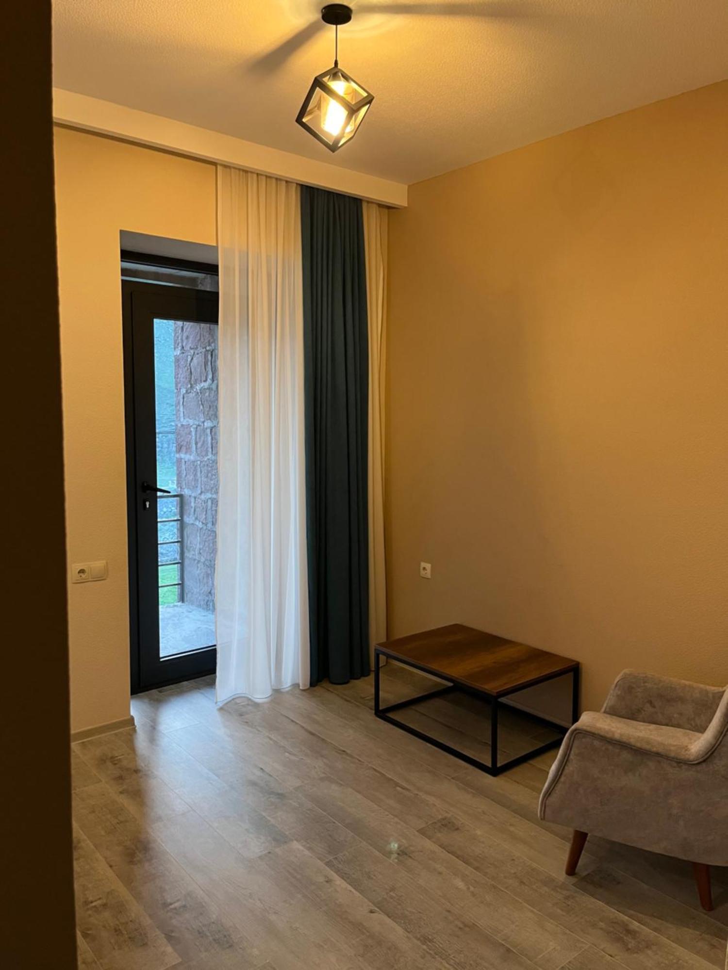 Hotel Axien Kazbegi Eksteriør billede